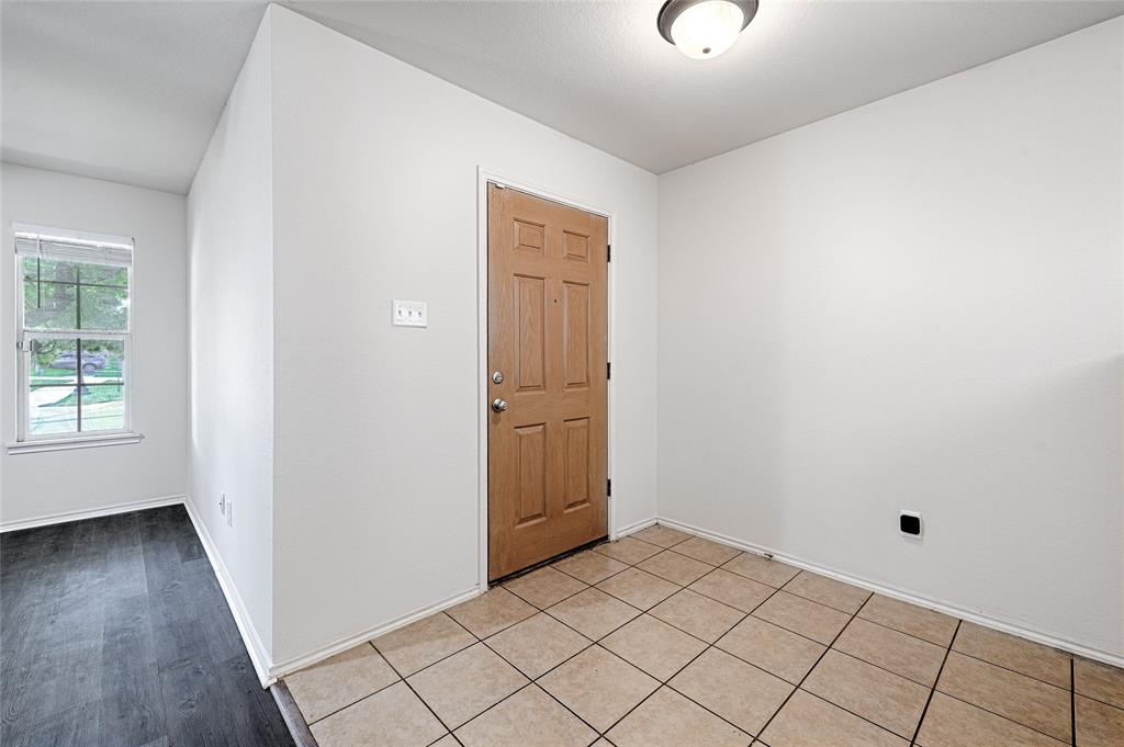 12988 Galaxy Drive Property Photo 5