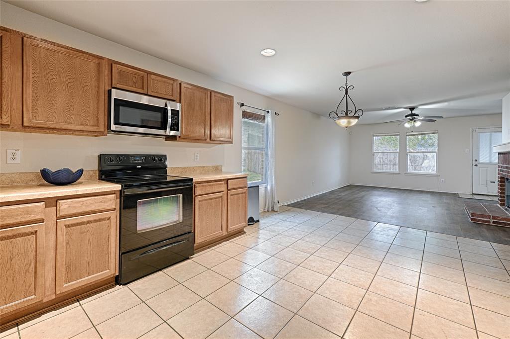 12988 Galaxy Drive Property Photo 10