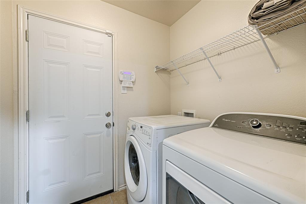 12988 Galaxy Drive Property Photo 21