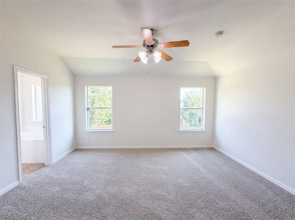 1421 Sparrow Drive Property Photo 4