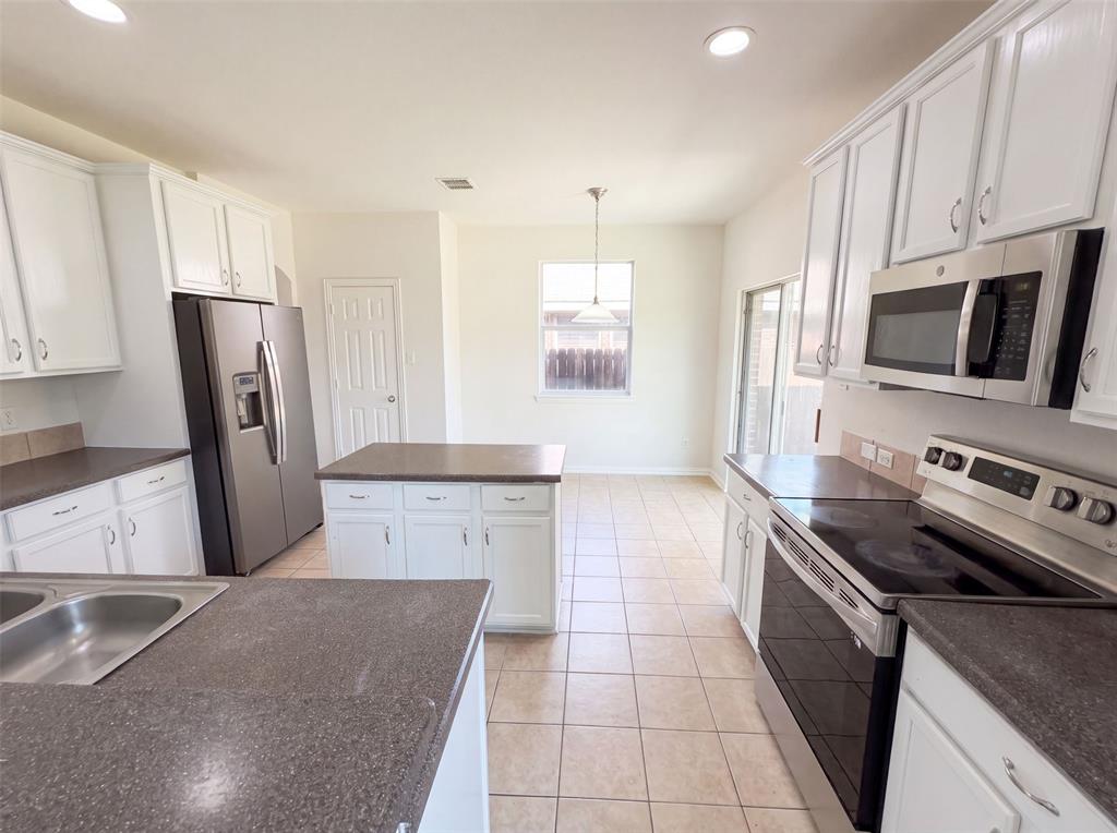 1421 Sparrow Drive Property Photo 8
