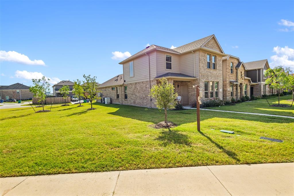 4812 Sparkling Pathway Property Photo 2