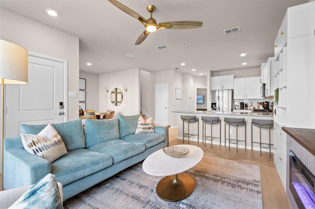 4812 Sparkling Pathway Property Photo 8