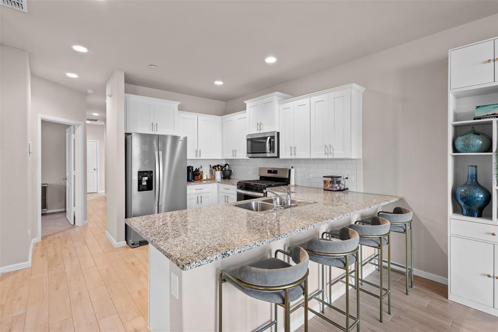 4812 Sparkling Pathway Property Photo 9