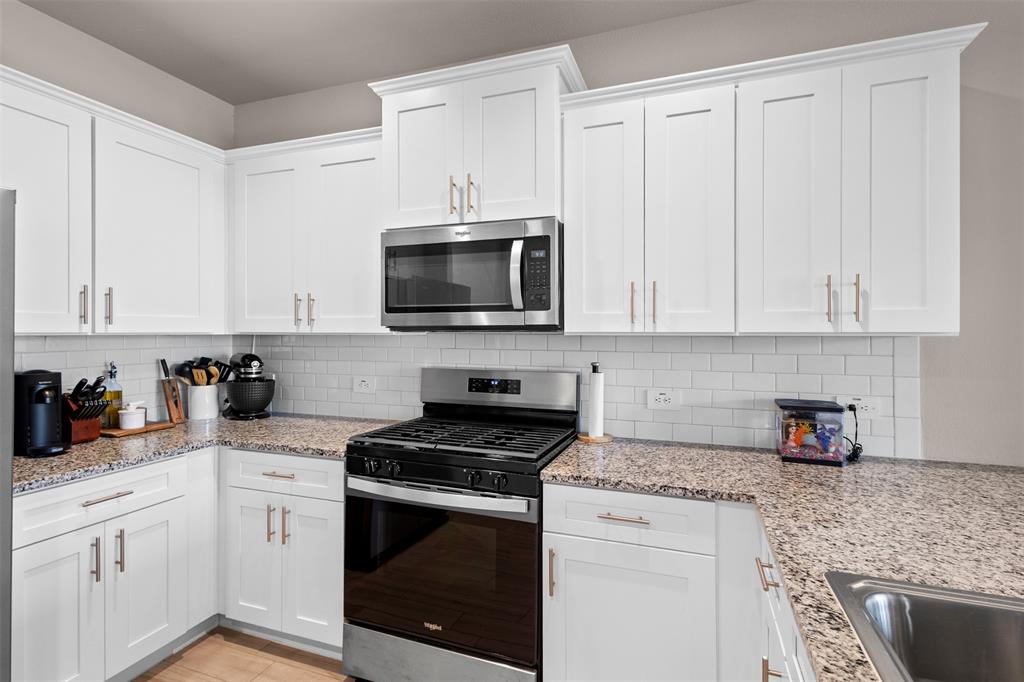 4812 Sparkling Pathway Property Photo 11