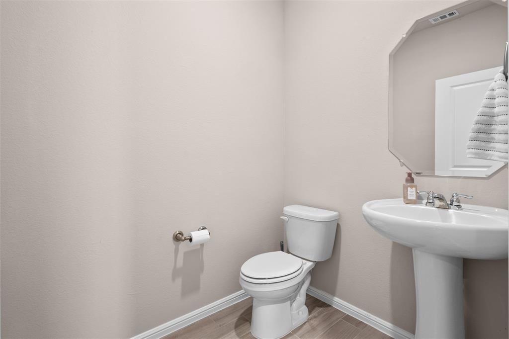 4812 Sparkling Pathway Property Photo 13