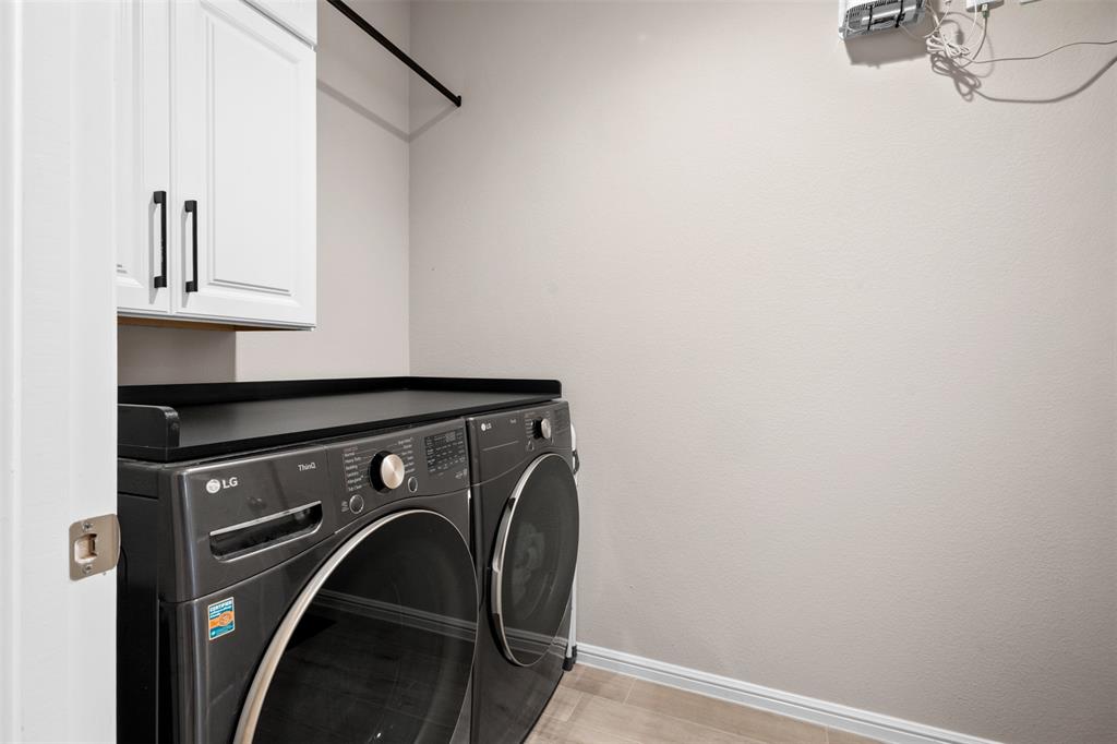 4812 Sparkling Pathway Property Photo 28