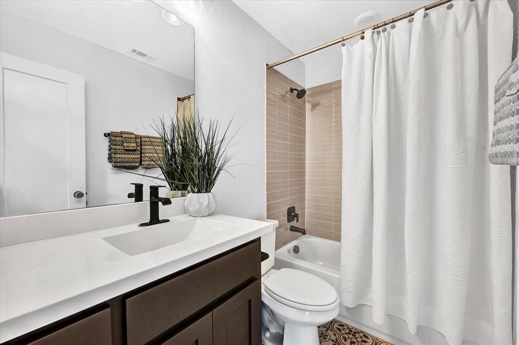 2224 Grey September Street Property Photo 29