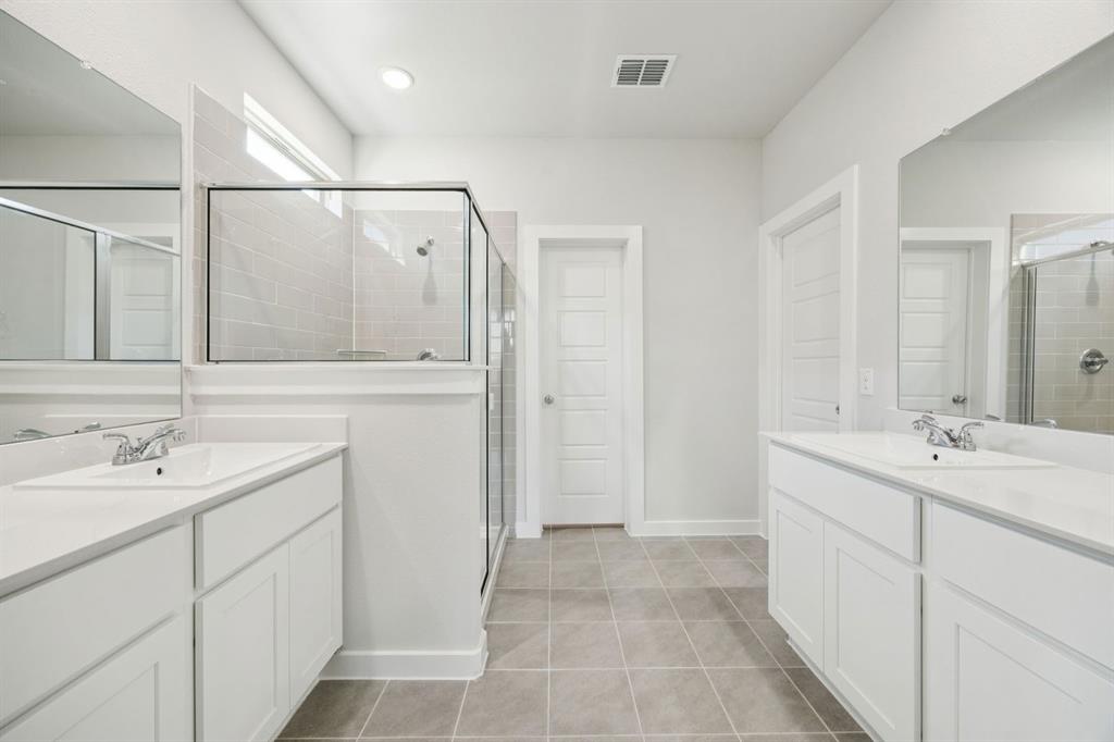 4001 Somerville Drive Property Photo 17