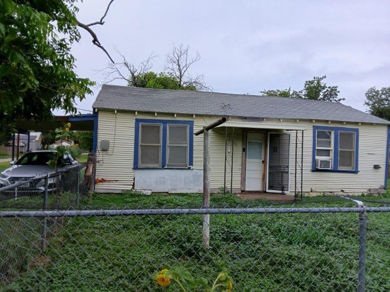 1609 Avenue B Property Photo 1
