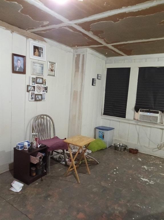 1609 Avenue B Property Photo 8