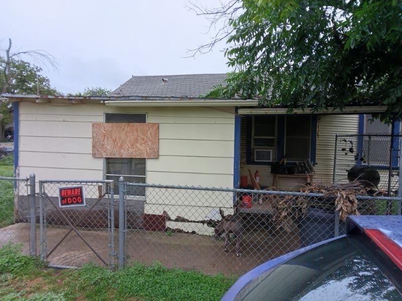 1609 Avenue B Property Photo 14