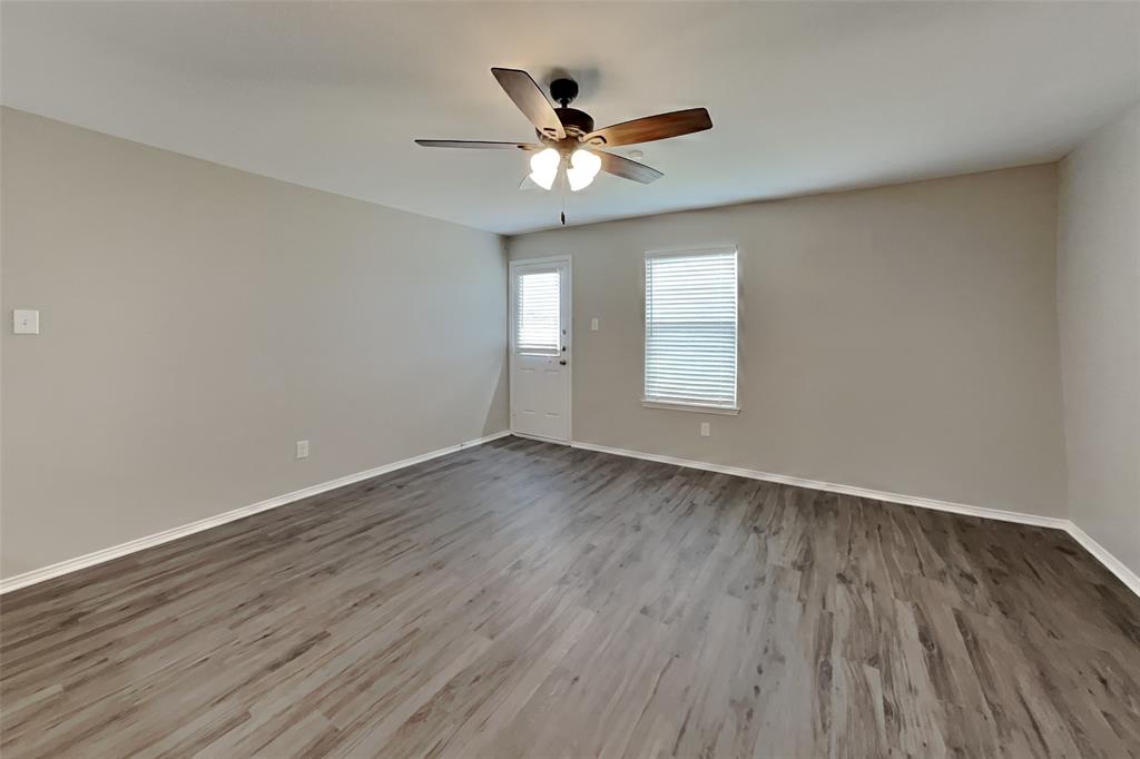 5620 Talons Crest Circle Property Photo 2