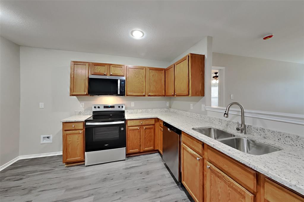5620 Talons Crest Circle Property Photo 4