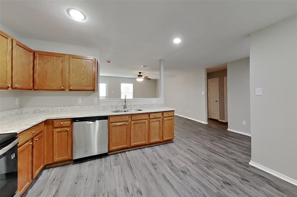 5620 Talons Crest Circle Property Photo 5