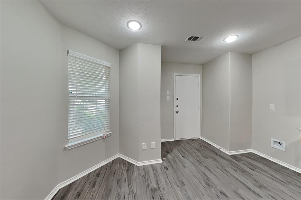 5620 Talons Crest Circle Property Photo 6