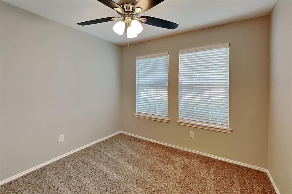 5620 Talons Crest Circle Property Photo 11