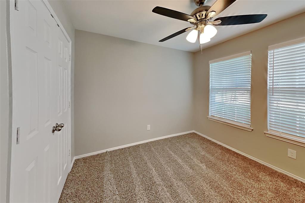 5620 Talons Crest Circle Property Photo 12