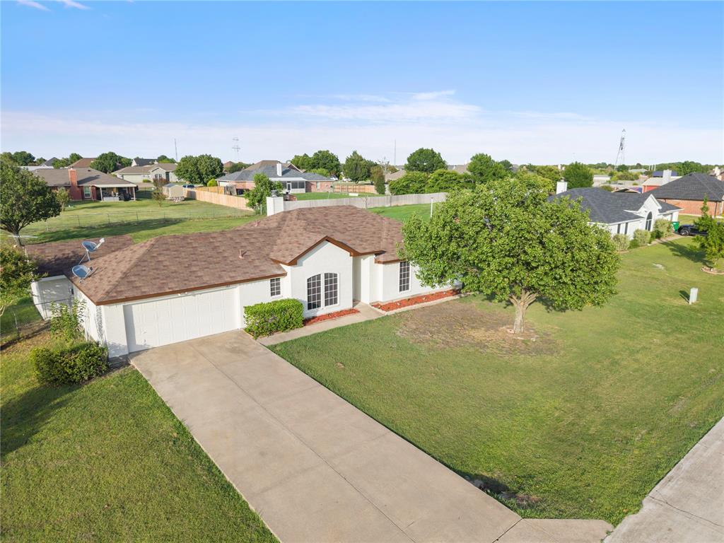 105 Dustin Drive Property Photo 1
