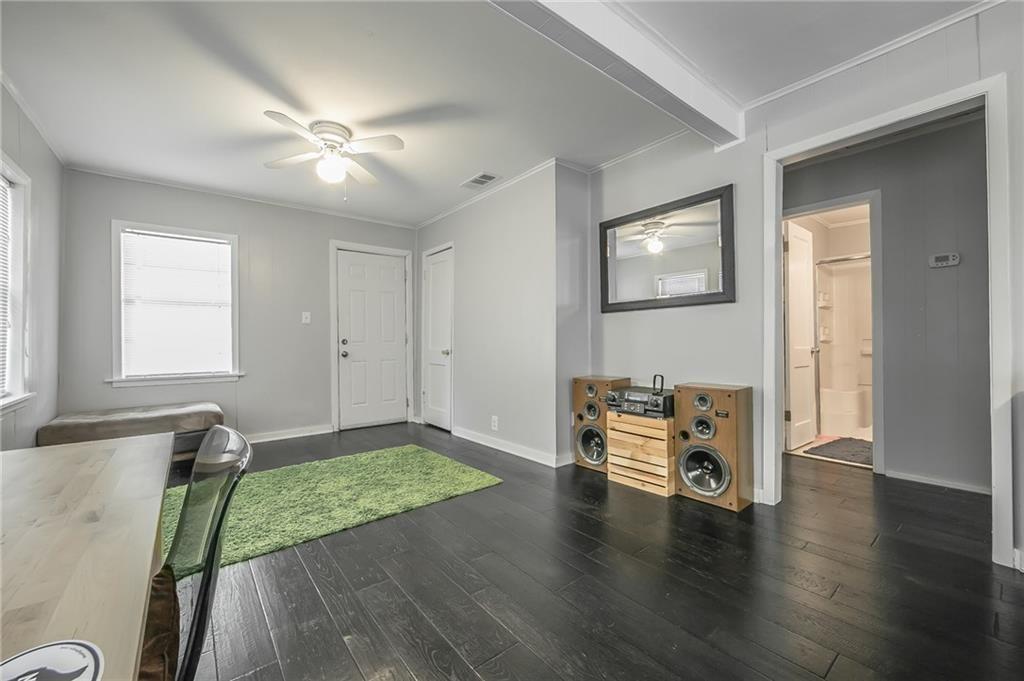 206 Renfro Street Property Photo 6