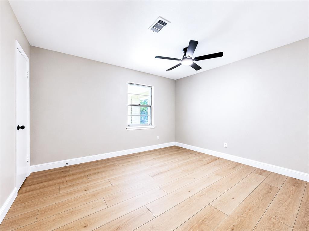 209 W Southern Avenue Property Photo 6