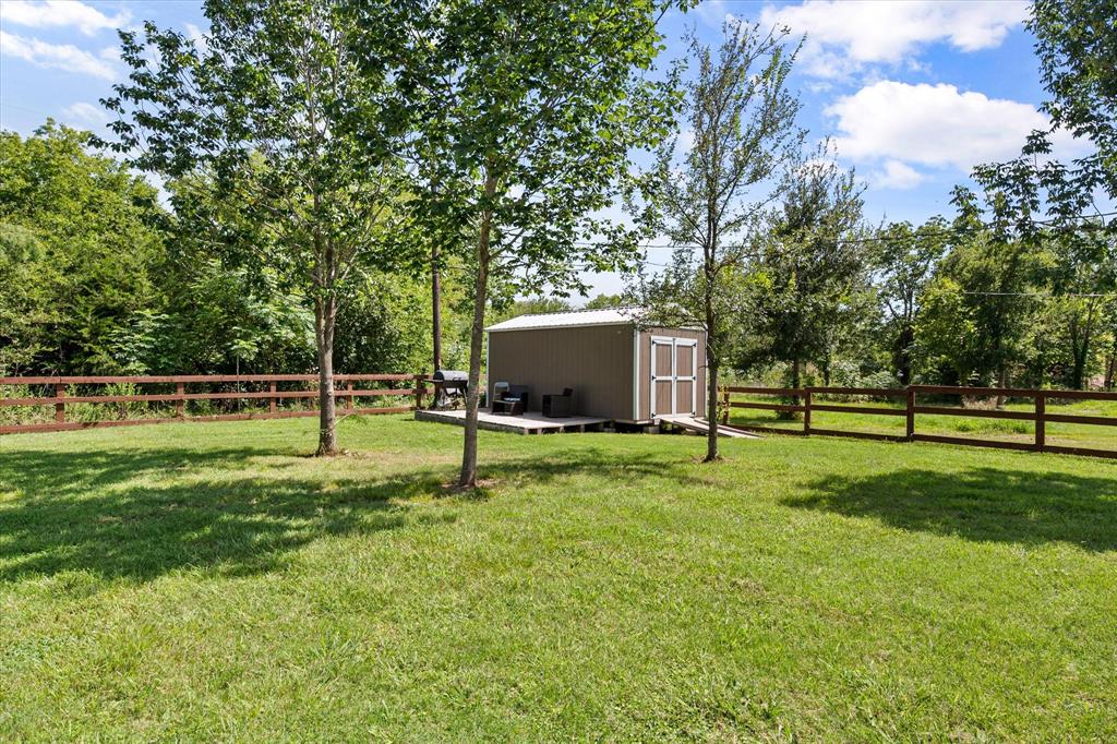 212 Se County Road 3048a Property Photo 26