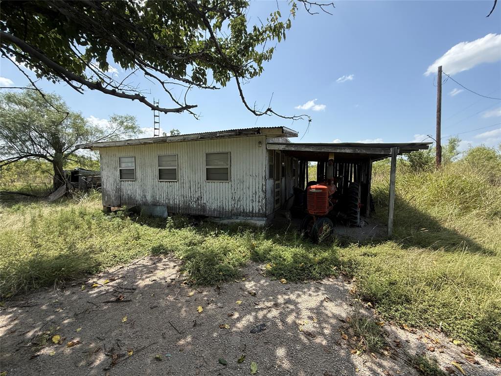 140 Arapaho Road Property Photo 10