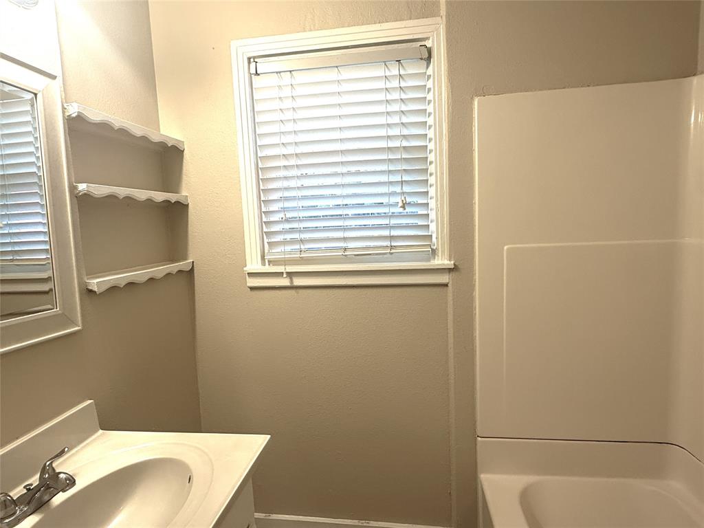 4718 Normandy Road Property Photo 11