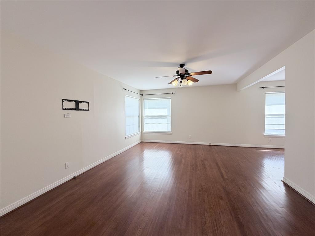 529 Coolair Drive Property Photo 5