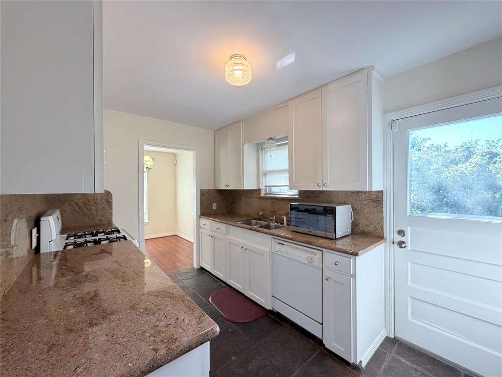 529 Coolair Drive Property Photo 15