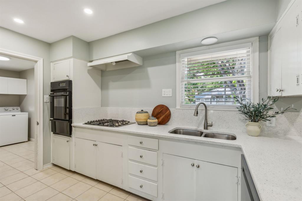 628 Ridgedale Drive Property Photo 8