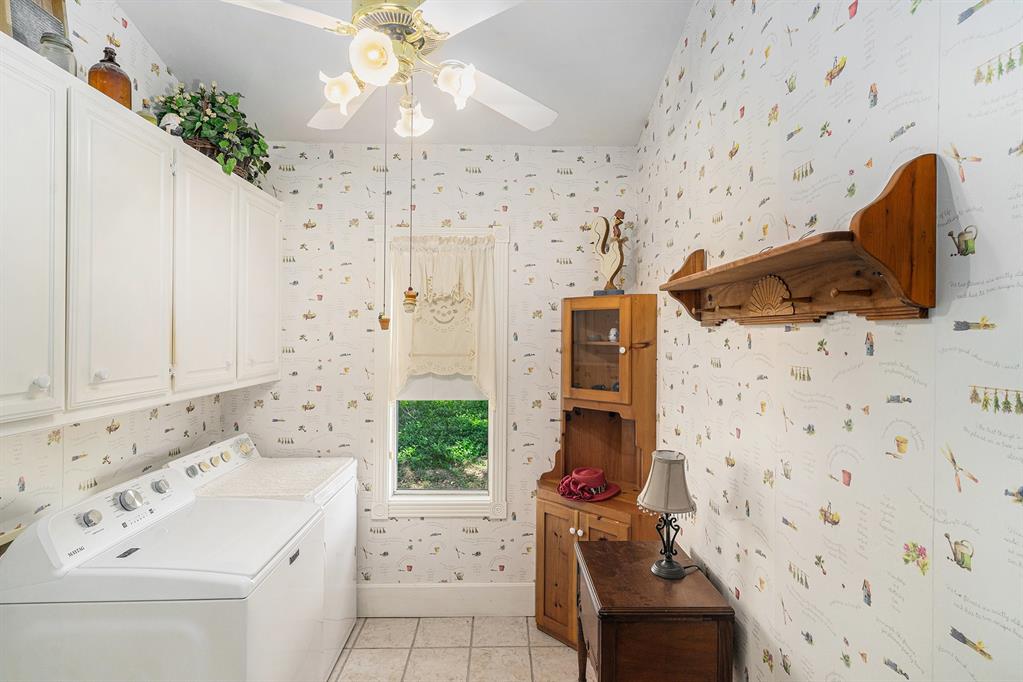 10454 E State Highway 6 Property Photo 17