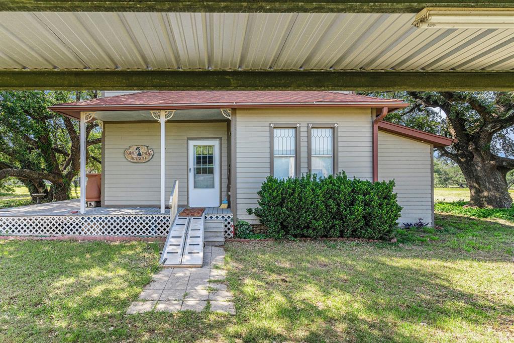 10454 E State Highway 6 Property Photo 35