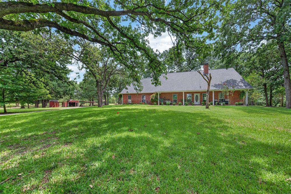 5611 Fm 2494 Property Photo 1