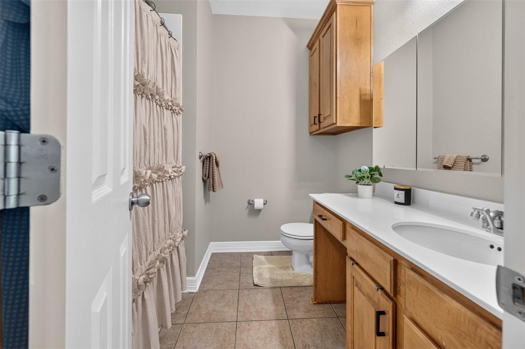5611 Fm 2494 Property Photo 21