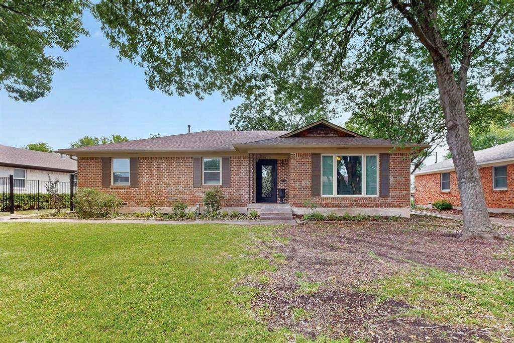 8420 Sweetwater Drive Property Photo 1