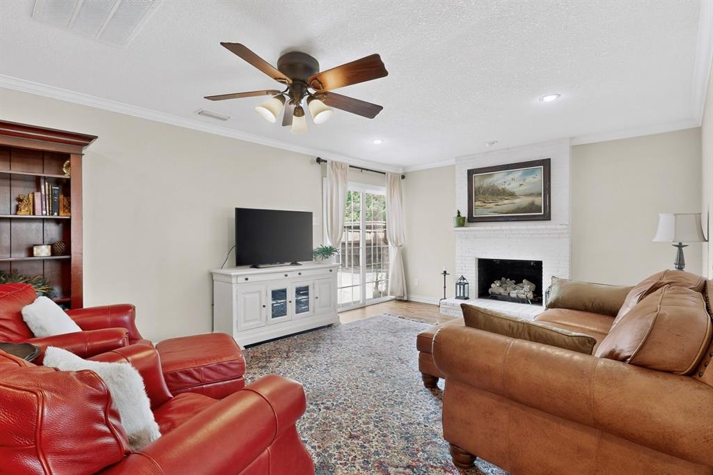 8420 Sweetwater Drive Property Photo 2