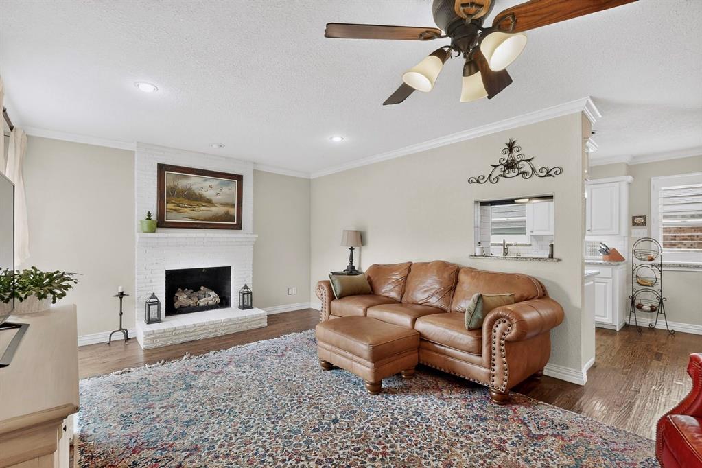 8420 Sweetwater Drive Property Photo 3