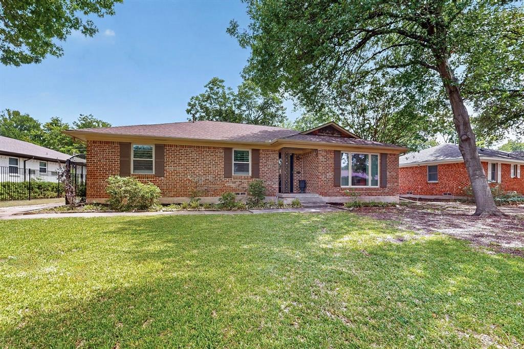8420 Sweetwater Drive Property Photo 11