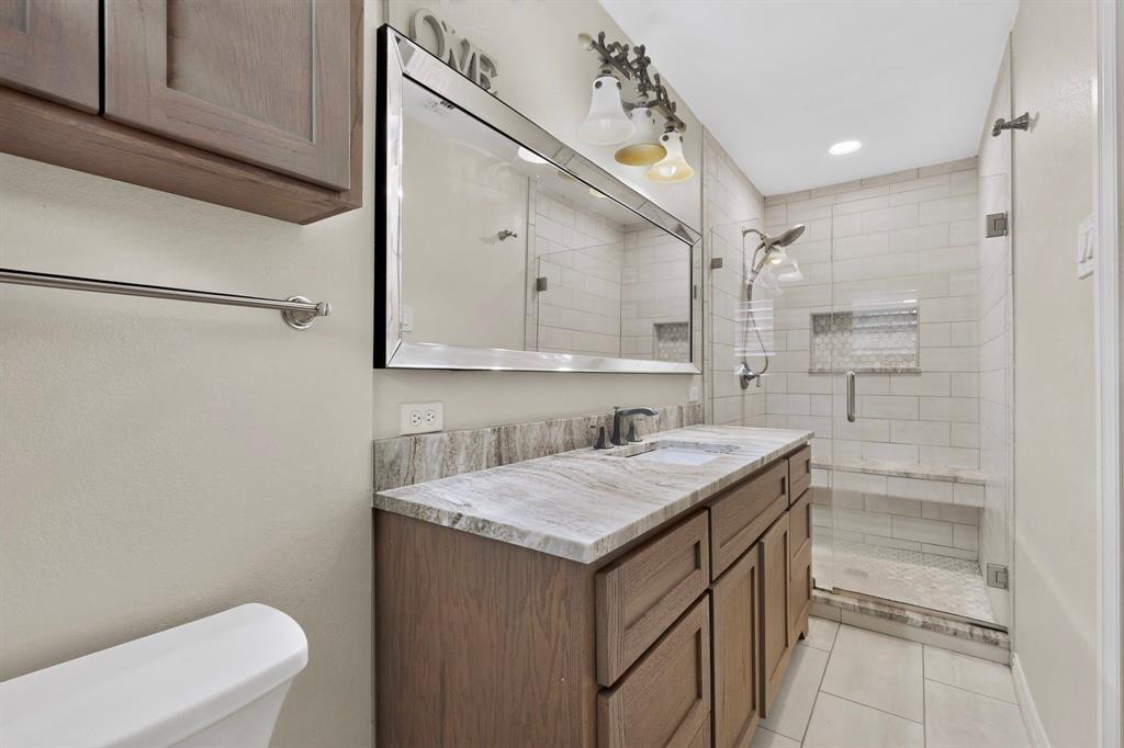 8420 Sweetwater Drive Property Photo 21