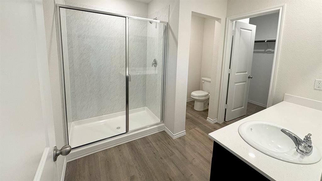 5004 Shumard Drive Property Photo 6