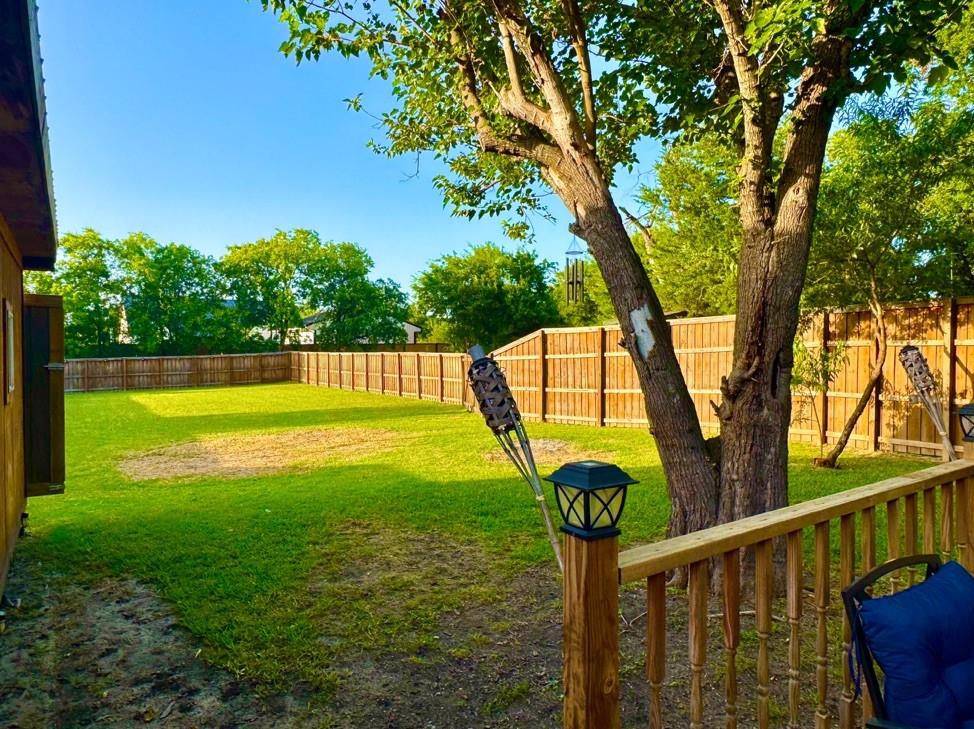 404 Neathery Street Property Photo 8