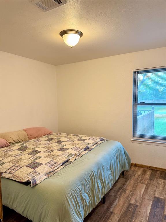 404 Neathery Street Property Photo 25