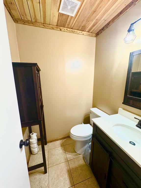 404 Neathery Street Property Photo 30