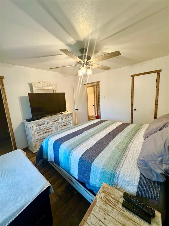 404 Neathery Street Property Photo 31