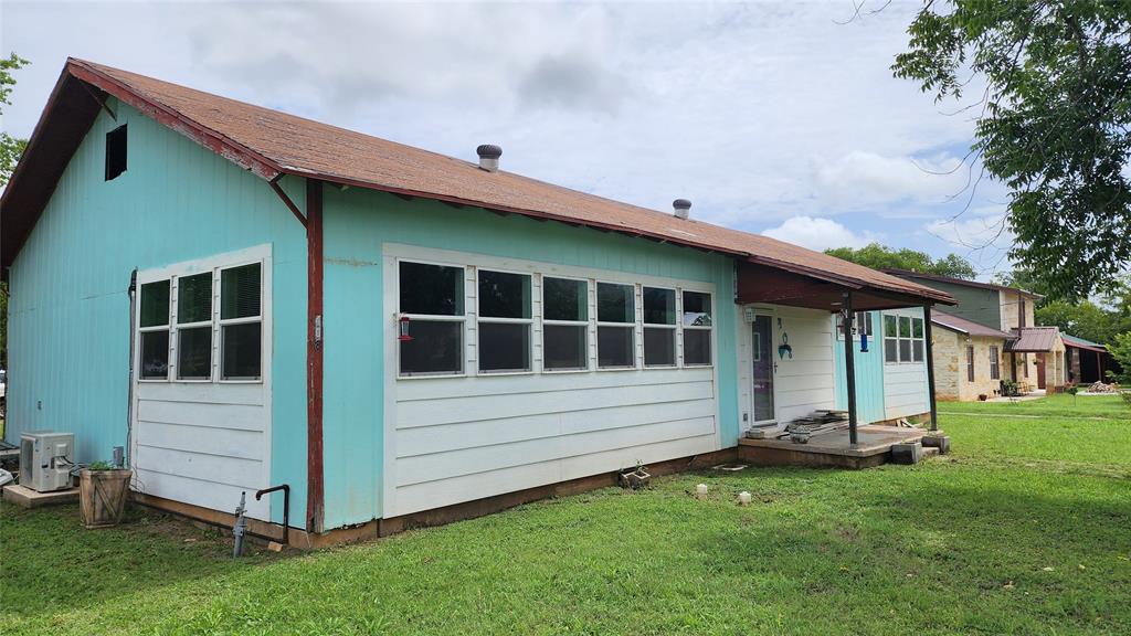 408 E Sadosa Property Photo 1