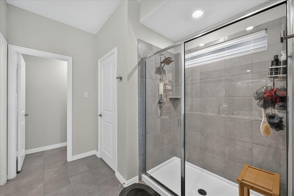 365 Mohan Drive Property Photo 31