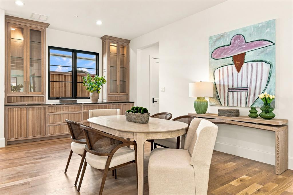 4225 Amherst Avenue Property Photo 10