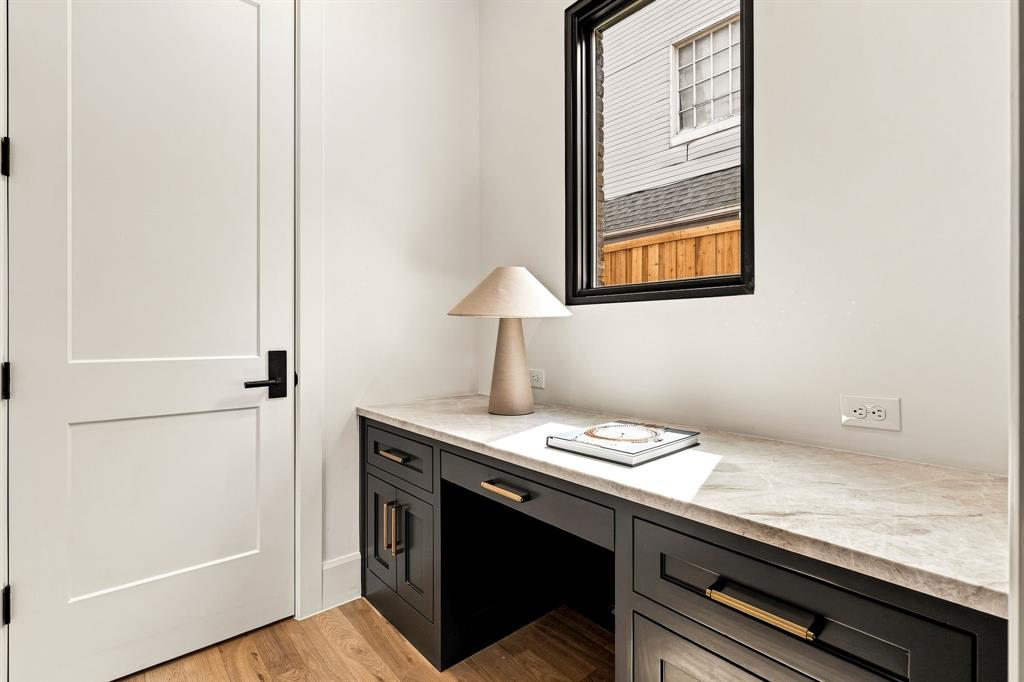 4225 Amherst Avenue Property Photo 16