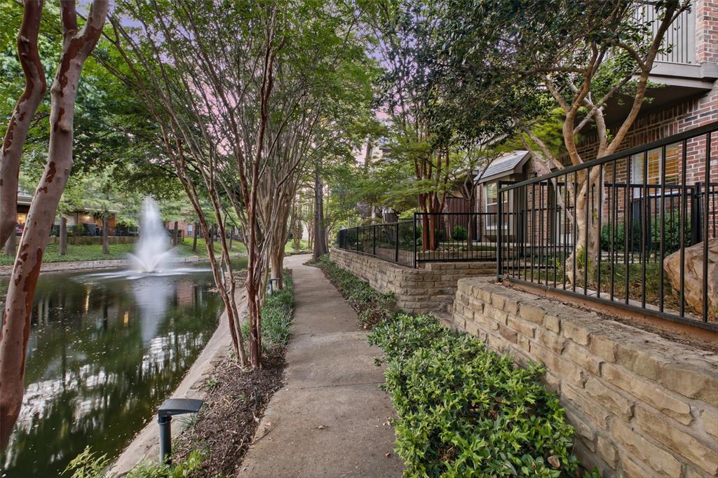 14891 Towne Lake Circle Property Photo 32